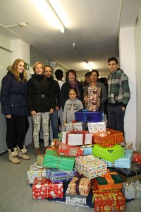 mitte-rechts(Weihnachten im Schuhkarton)-ret