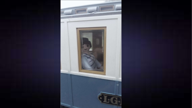 lektuere_girlonthetrain2